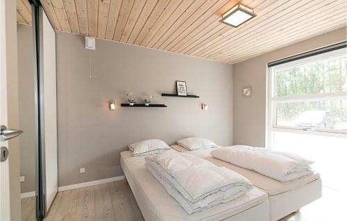 Holiday Home Aspesg�rdsskoven Aakirkeby IV