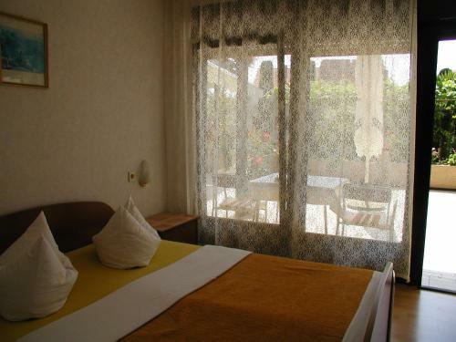 Bed & Breakfast Rooms Vila Mautner