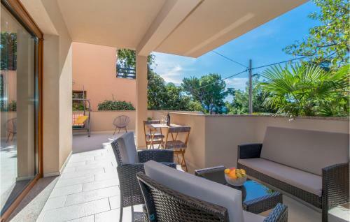 One-bedroom Apartment With Sea View In Dramalj