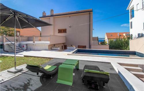 One-bedroom Apartment With Sea View In Dramalj
