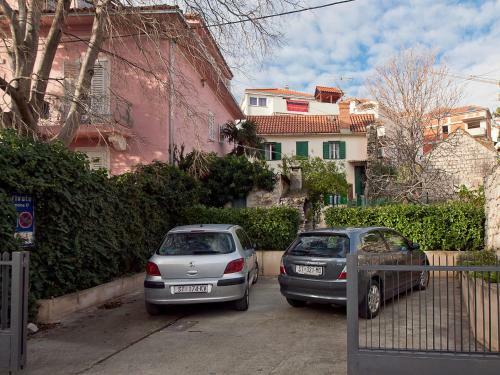 Hostal Guest House Leta