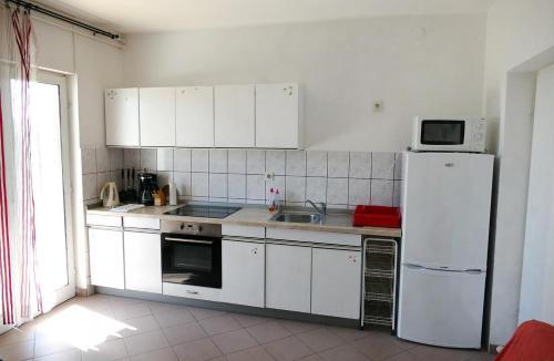 Apartments By The Sea Banjol (Rab) - 4965