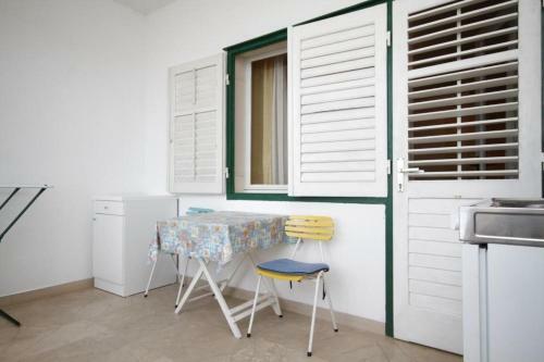 Apartments By The Sea Brela (Makarska) - 6689