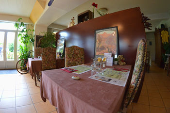 Hotel H�tel De L'ours