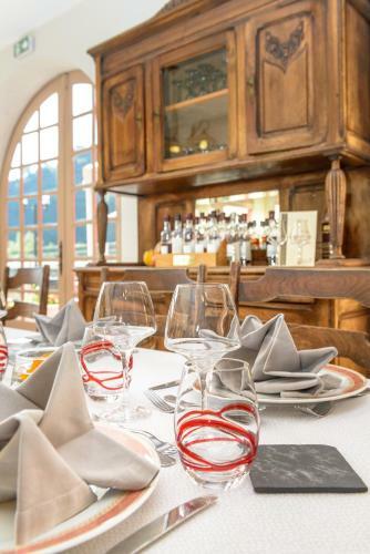 Logis Hotel Restaurant Du Pont