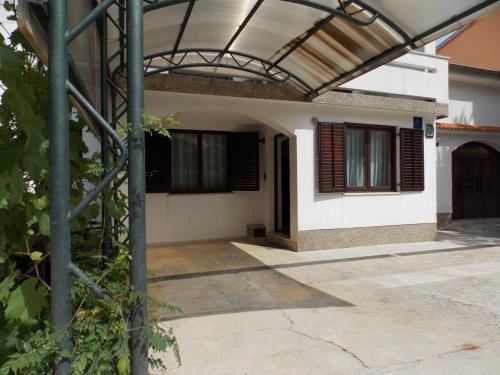 Apartment Malinska 5353a