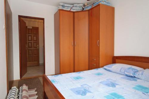 Apartment Malinska 5353a