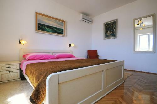 Apartment In Rabac 16679