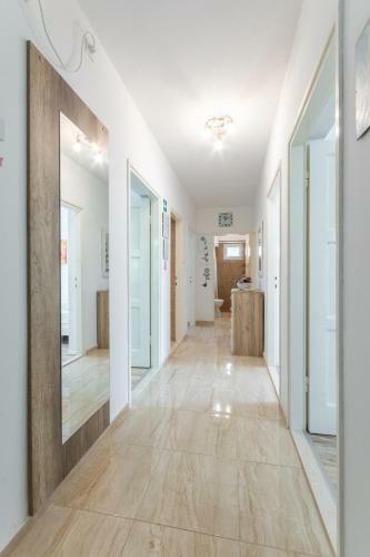 Villa Holiday Home Tamjan