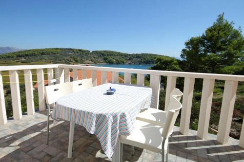 Apartments With A Parking Space Lumbarda (korcula) - 9271