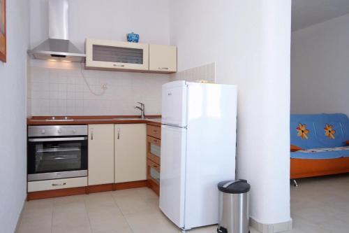 Apartments With A Parking Space Lumbarda (korcula) - 9271