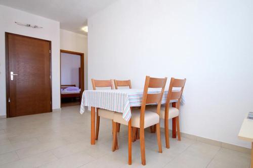 Apartments With A Parking Space Lumbarda (korcula) - 9271