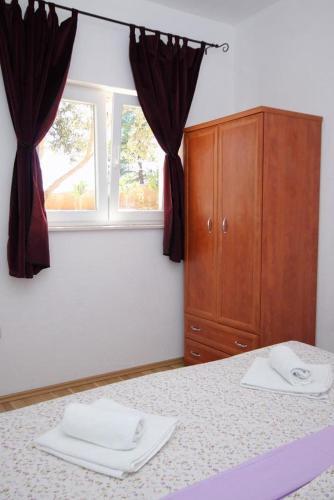 Apartments With A Parking Space Lumbarda (korcula) - 9271
