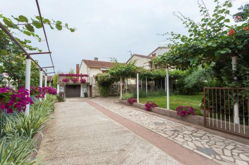 Apartment In Fazana/istrien 33038