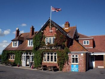 Hotel Halfway House Inn Country Lodge