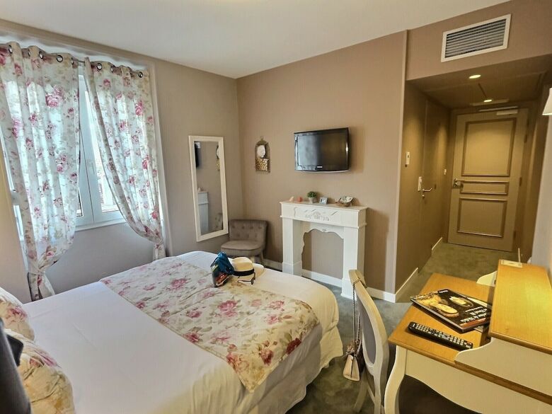 Hotel Logis Du Cygne