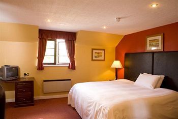 Hotel Queens Head Htl Milton Ernest