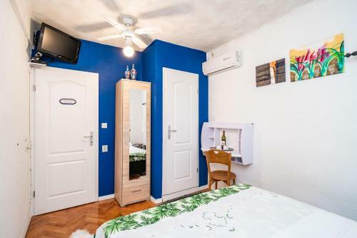 Hostal Tulip Old Town