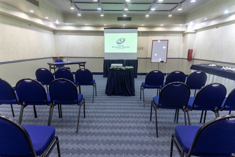 Hotel Altamira Suites