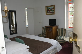 Hotel L Hostellerie Du Chateau