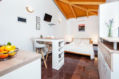 Apartments Carmelo