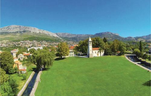 Apartment Solin With Sea View I