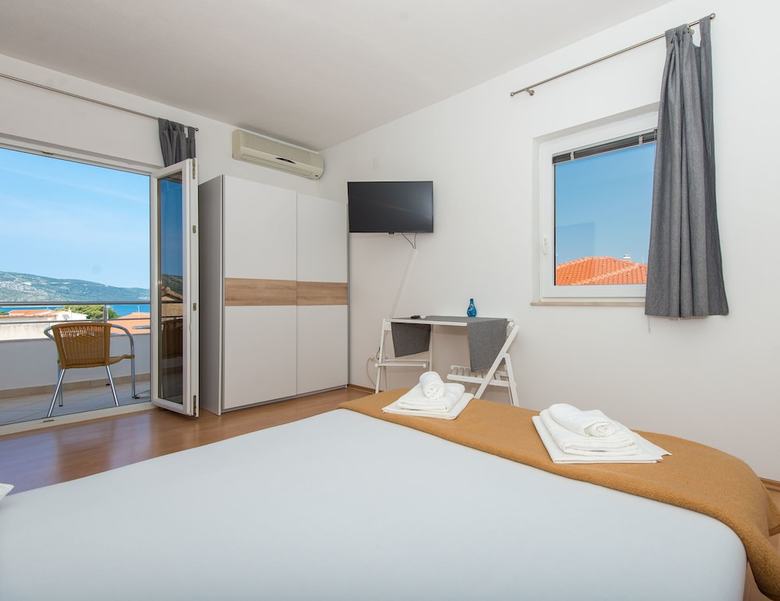 Apartments Kairos