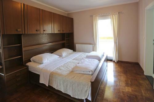Apartments Mirjana