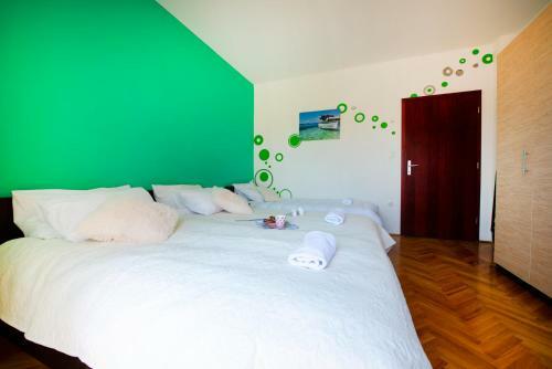 Hostal Mareta Guesthouse