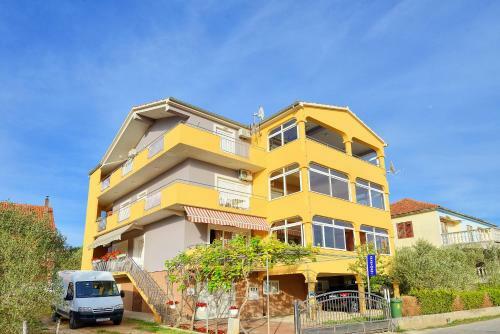 Hostal Mareta Guesthouse