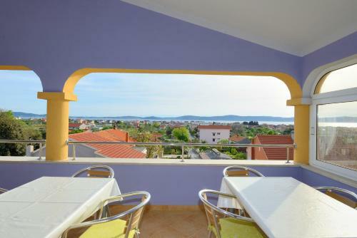 Hostal Mareta Guesthouse