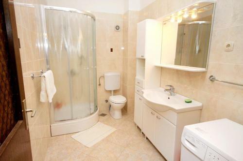 Apartments By The Sea Sumpetar (omis) - 2965