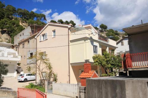 Apartment Krilo Jesenice 5159a