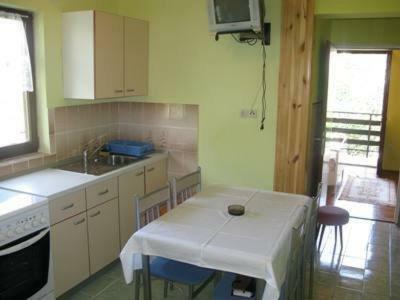 Hostal Apartments With A Parking Space Banjol (Rab) - 11021