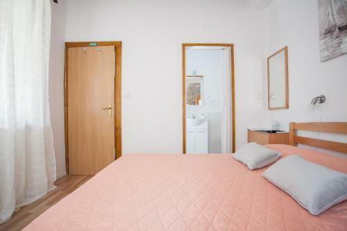 Hostal Guesthouse Trogir Proto