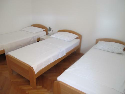 Apartments Lucac Manus