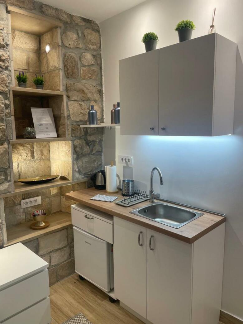 Hostal Placeta Apartments