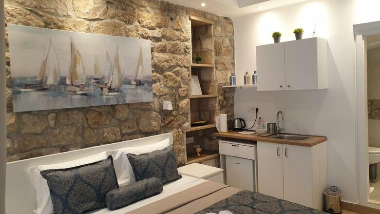 Hostal Placeta Apartments