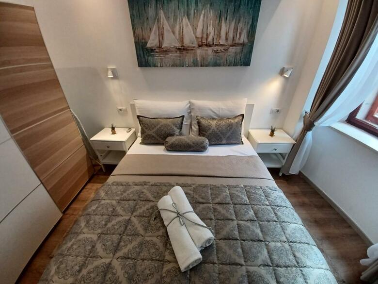 Hostal Placeta Apartments