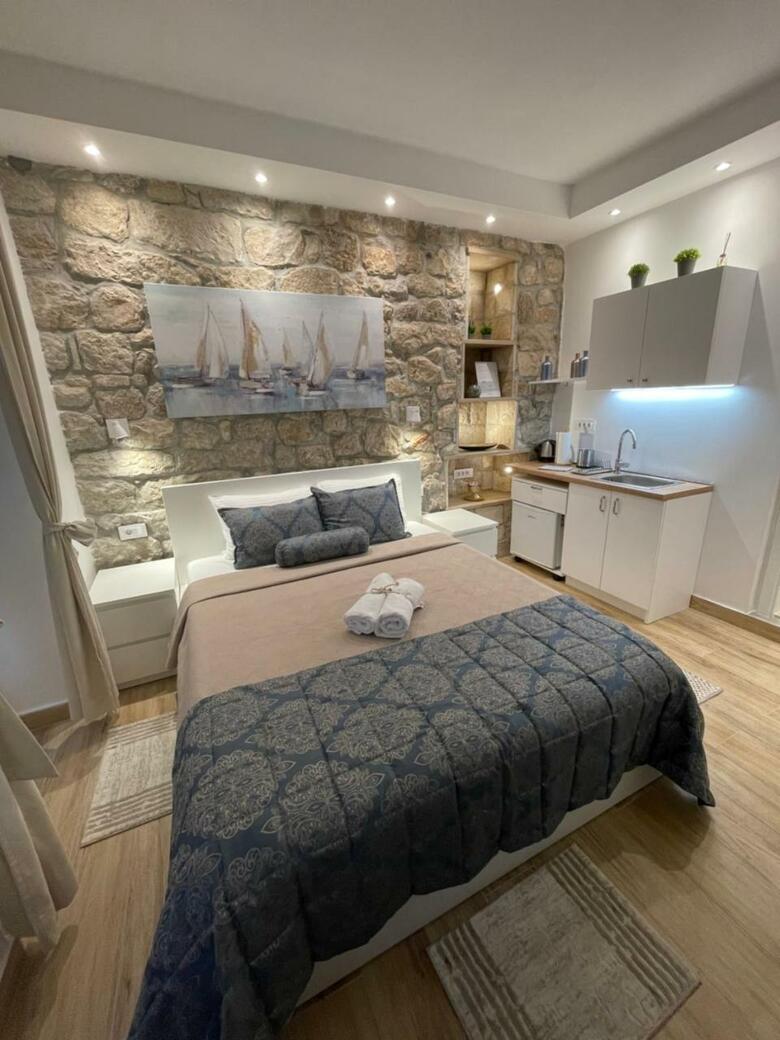 Hostal Placeta Apartments