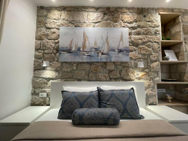 Hostal Placeta Apartments