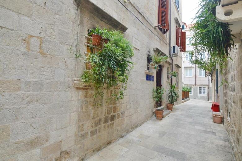Hostal Placeta Apartments