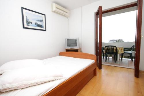 Apartment Novalja 9335c