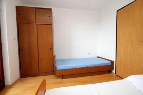 Apartment Novalja 9335c