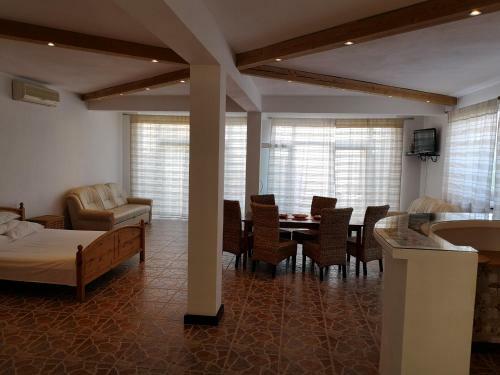 Hostal Residence Romansa