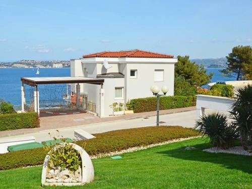 Villa Aurora