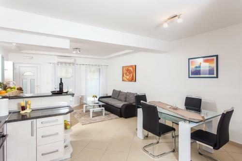 Apartment Pekoc