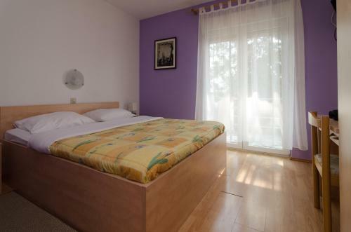 Hostal Guesthouse Villa Irena