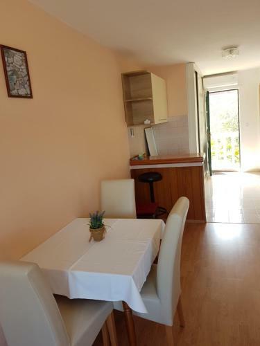 Apartments Ana
