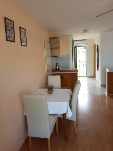 Apartments Ana